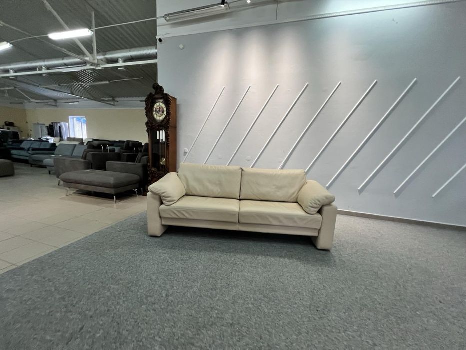 Диван шкіряний нерозкладний світлий беж