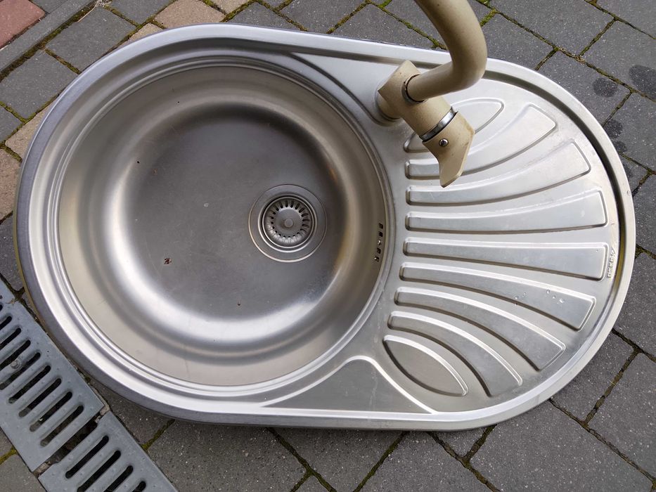 zlewozmywak z baterią