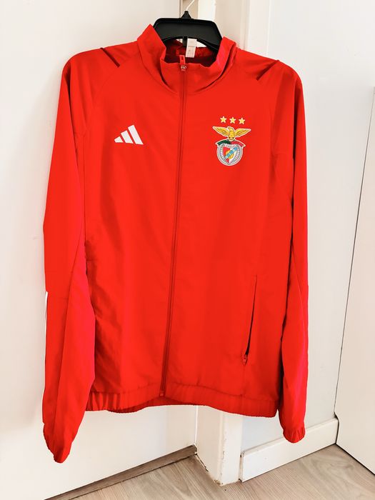 Casaco Benfica23/24 - Vermelho - Tamanho M- Como Novo!