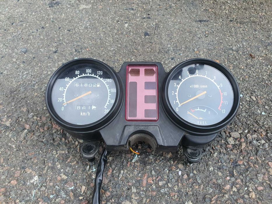 Приборна панель suzuki, спідометр, тахометр