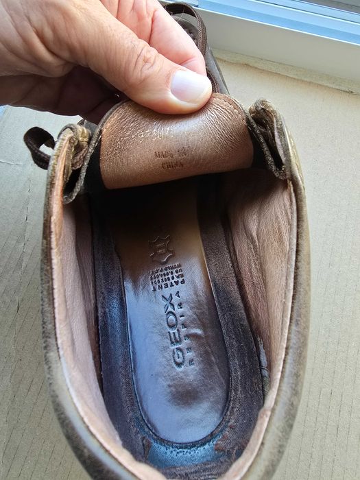 Vendo botins Geox nº41, cor castanha, em bom estado