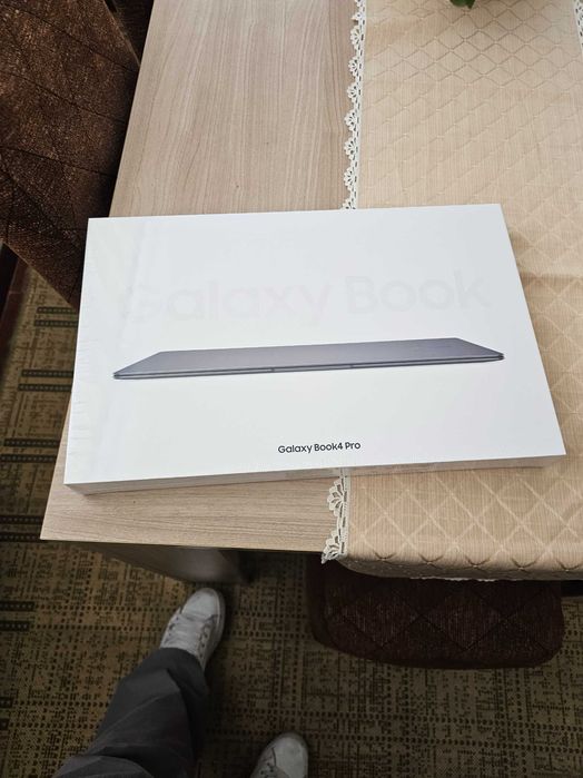 Portátil Samsung Galaxy Book 4 Pro 14"