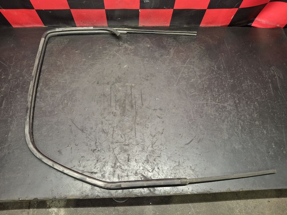 Borracha genérica TOYOTA Dyna Chassis (KD_, LY_, _Y2_, _U3_, _U4)