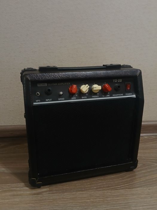 комбик для электрогитары, комбоусилитель