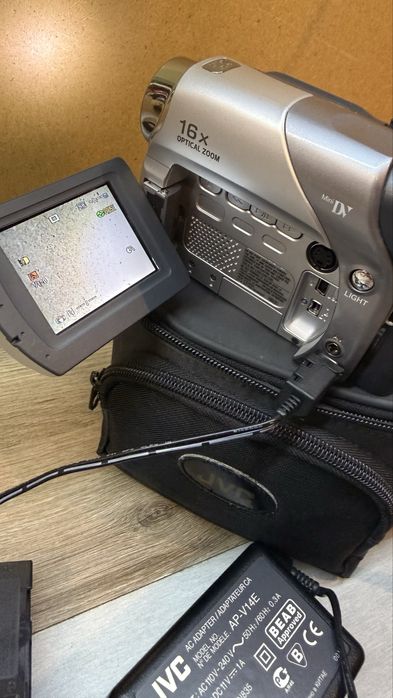 JVC kamera  GR - D53E sprawna w świetnym stanie