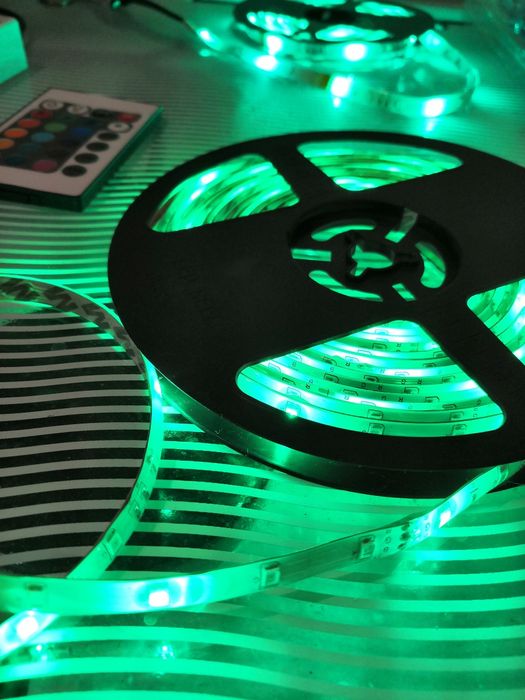 Dwie Nowe Taśmy LED RGB 2x 5m. Gaming room.