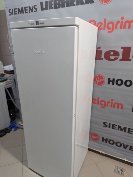 Морозильна я камера Міеle 7ящиков