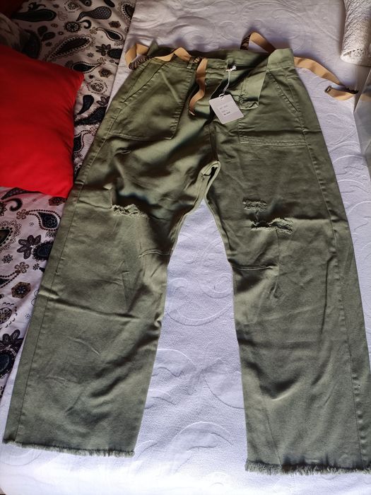 Calças senhora com etiqueta