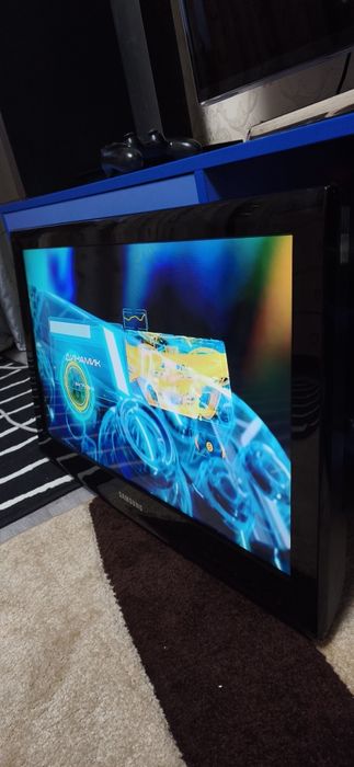 Продам телевизор Samsung 26 дюймов