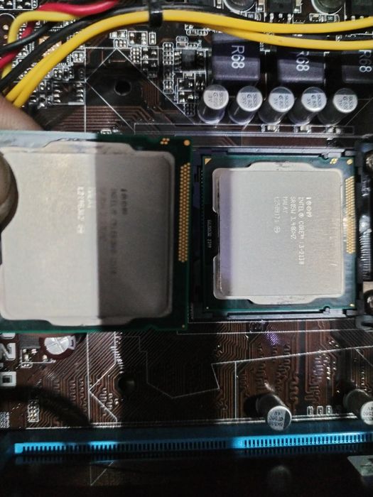 Продам  комплектом, або окремо.