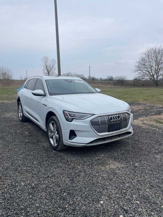 Розборка etron етрон єтрон ауді audi 55 q8 e-tron е-трон бампер капот