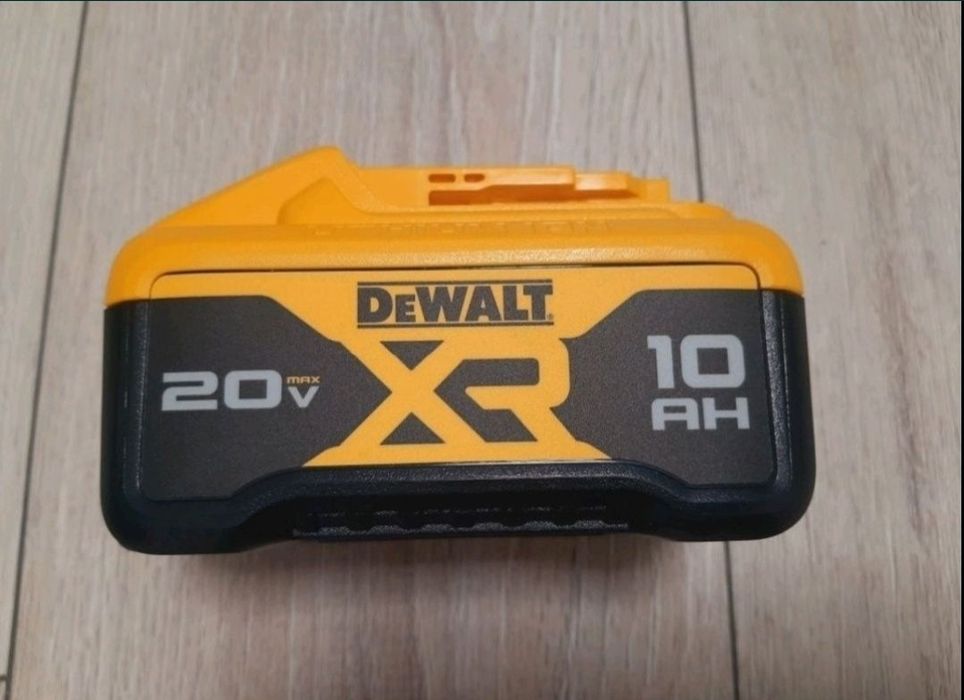 Акумулятор батарея Dewalt DCB210 10Ah із США