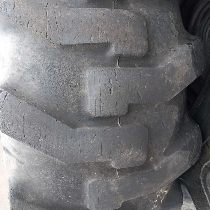 Opony 16.9 30 Goodyear