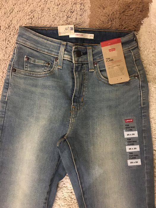 Spodnie jeans dzwony Levi’s 726 High Rise Flare 25x30
