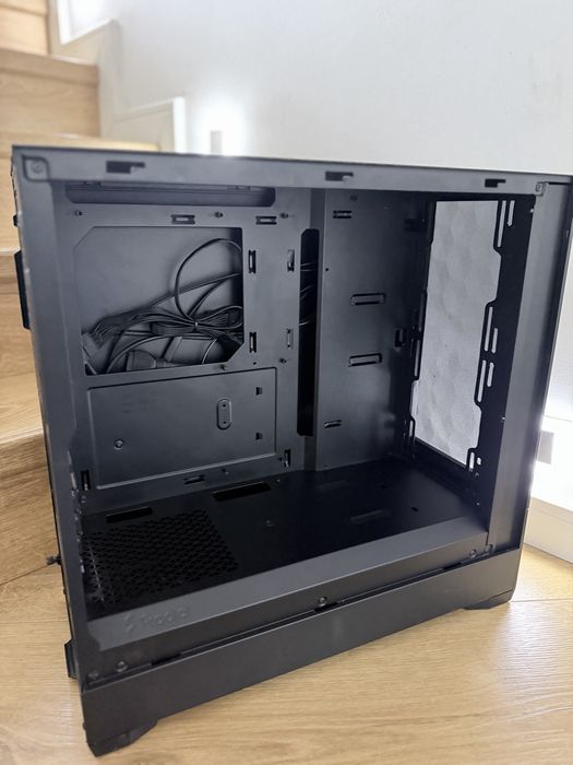 Obudowa komputerowa G4M3R