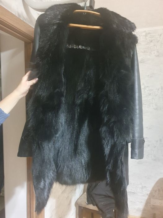 Продам дублёнку с мехом волка.
