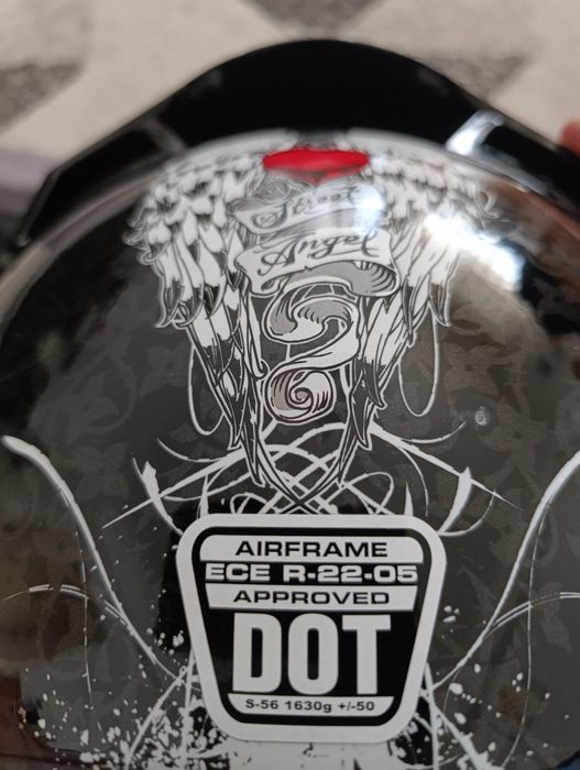 Capacete ICON Alliance SSR com o grafismo Speedfreak