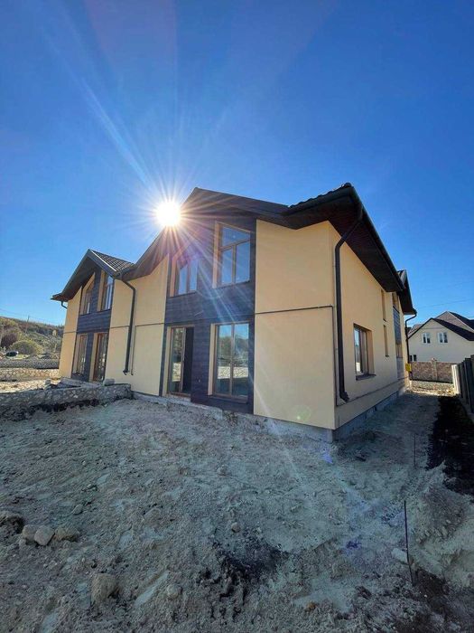 Сучасний та якісний будиночок с.Петриків.