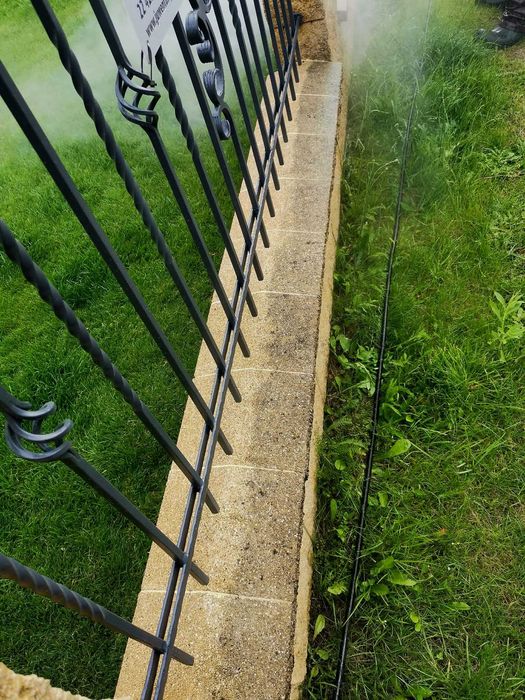 Mycie ciśnieniowe elewacji kostki brukowej dachów i ogrodzeń