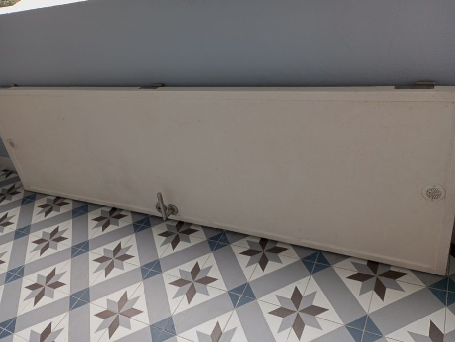 Porta com ferragens 2,09x0,59