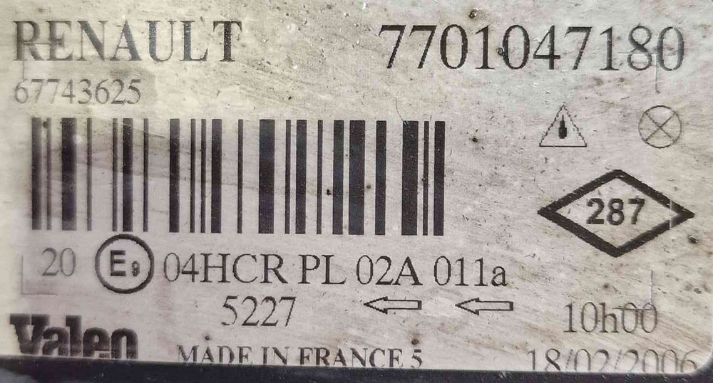 Ótica / Farol Direito 67743625 - RENAULT MEGANE I