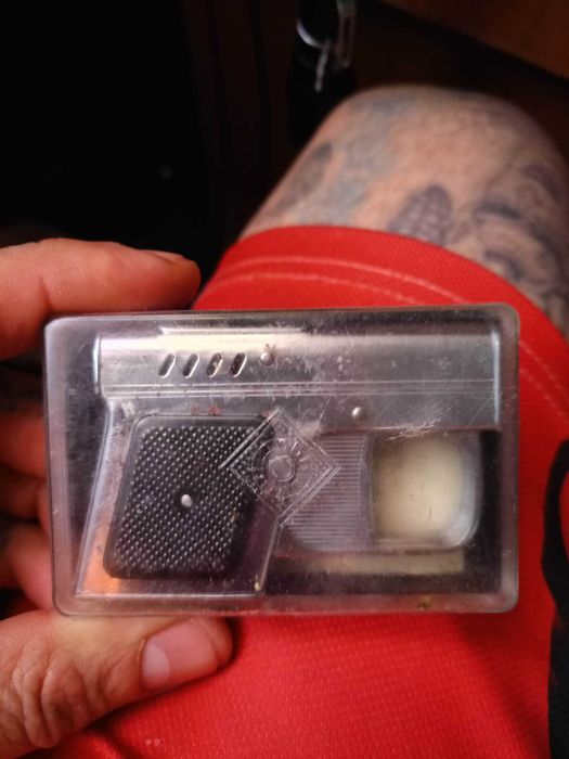 zapaliiczka stara pistolet