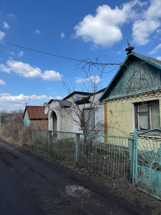 Продаж будинку  під капетальний ремонт