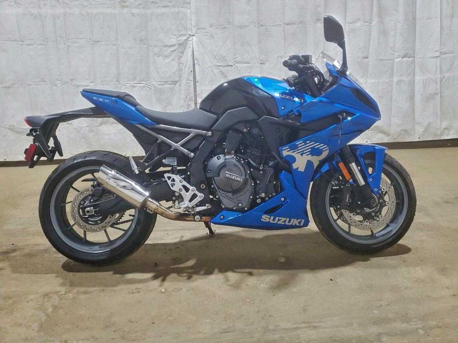 Suzuki GSX800 F 2025