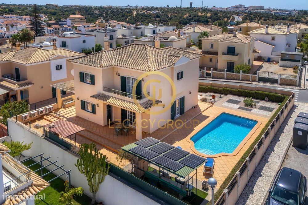 Moradia T3 com Piscina e Jardim em Alcantarilha