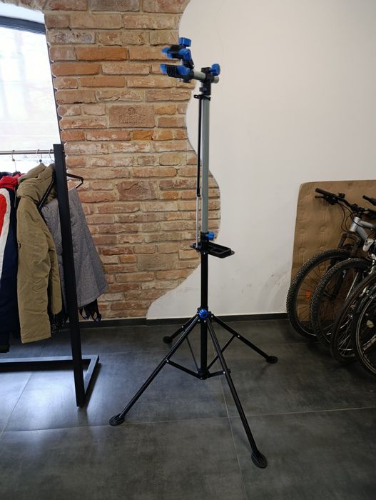 Стійка для велосипеда з можливістю регулювання висоти 100-190см