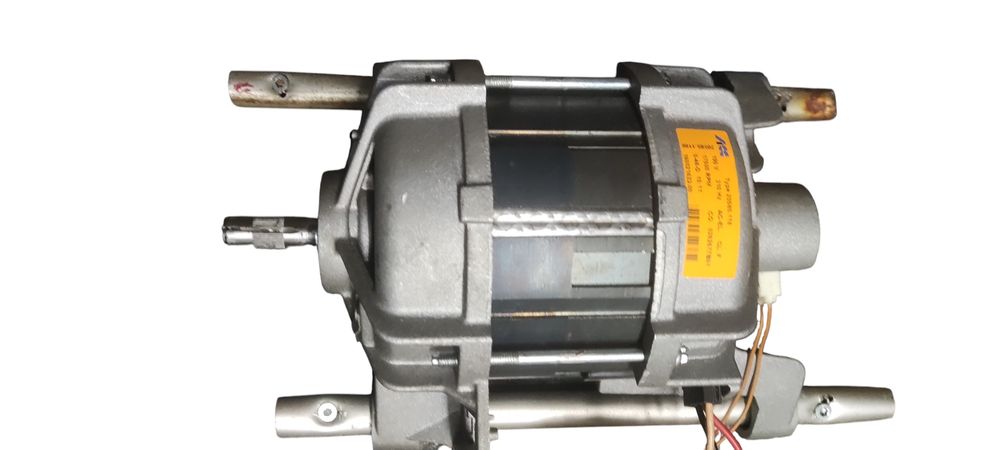 Vendo o motor de máquina de lavar roupa Ariston aqualtis hotpoint