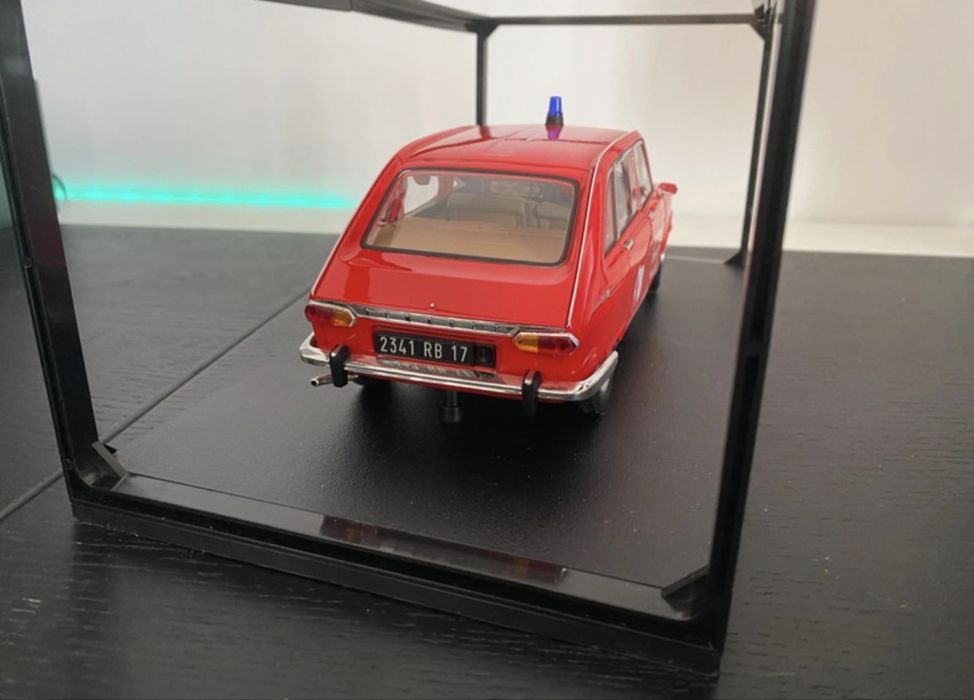 Miniatura Renault bombeiros 1:18