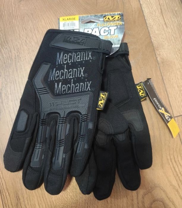 Czarne rękawice mechanix