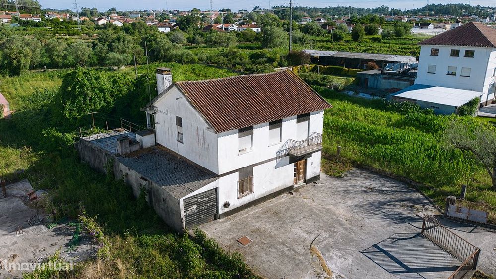 Moradia para Reabilitar  em Mazarefes · Viana · Terreno 1.510 m²