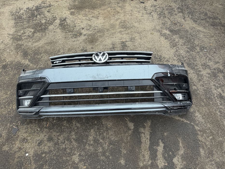 Передній бампер на VW Tiguan 18-21p R-Line