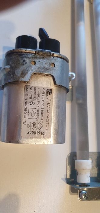 Czesci do mikrofalówki beko MGF 20210 x