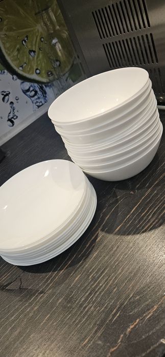 Zestaw talerzyków i półmisek małych