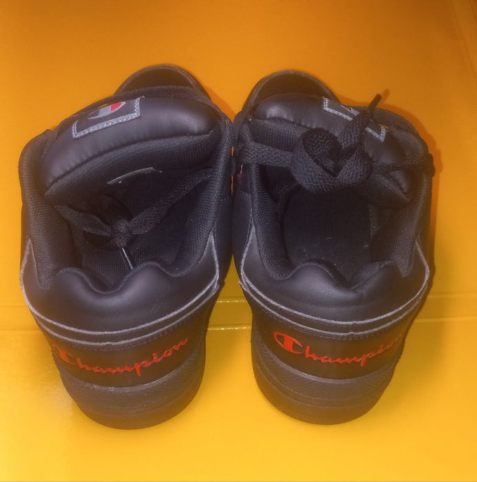 Кросівки 39р. Маломірні