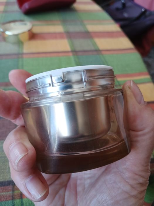 Revitalizing SupremeYouth Power Estee Lauder 50ml.