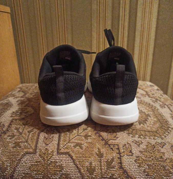 Sketchers go walk жіночі кросівки р37/25см.