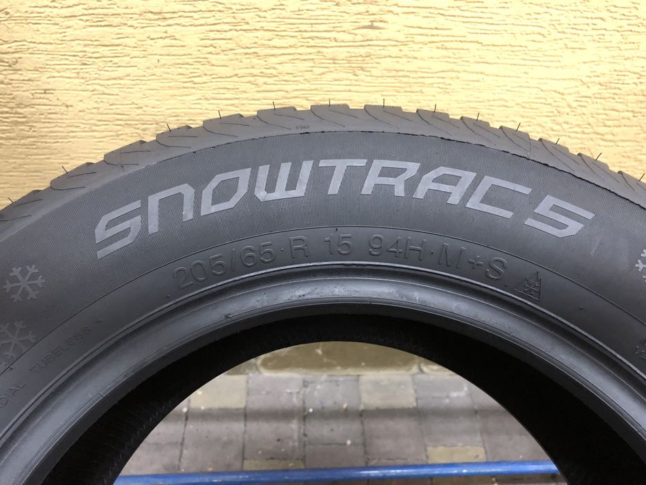 Зимові шини 205/65 R15 VREDESTEIN