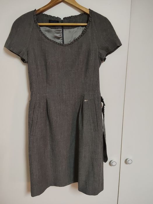 Lindo Vestido Cinzento de Lã Marca Escada