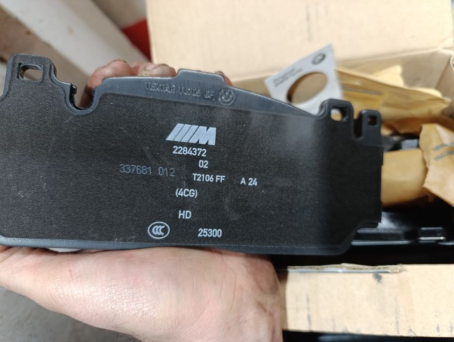 Pastilhas frente M4 travagem cerâmica