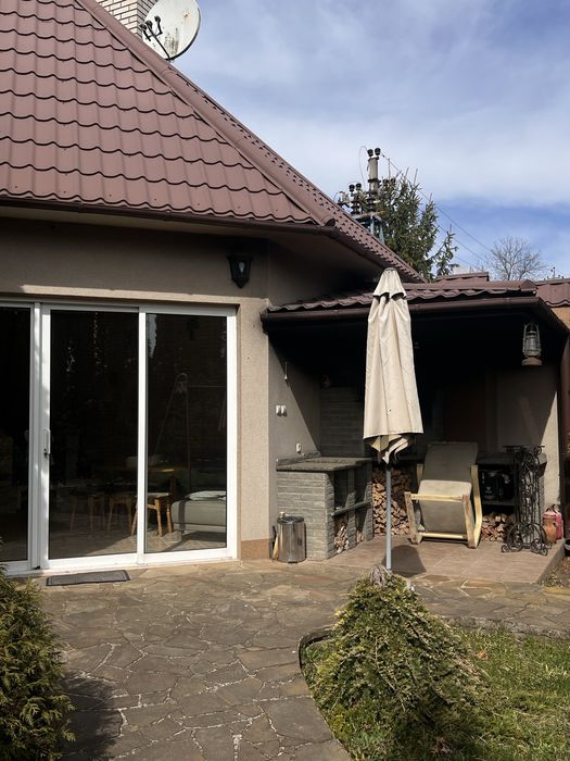 Продається будинок, район ресторану "Фаберже"