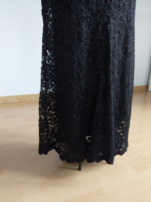 Sukienka  z koronki długa