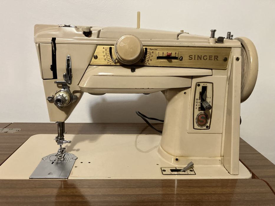 Maquina de costura Singer 411 G