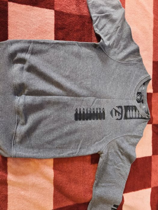 Bluza Rojo "gry łączą a nie dzielą"