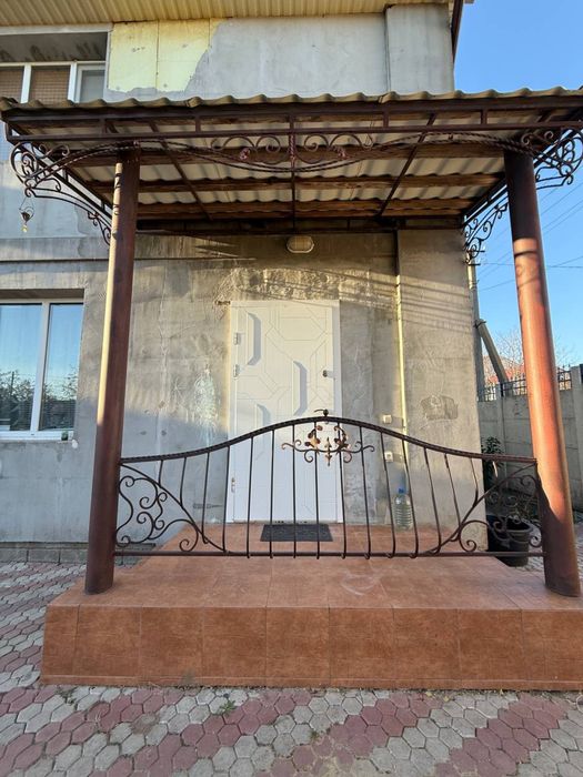Продаж 2 поверхового будинку .Всі зручності.Меблі.Техніка.Сучасний ремонт.