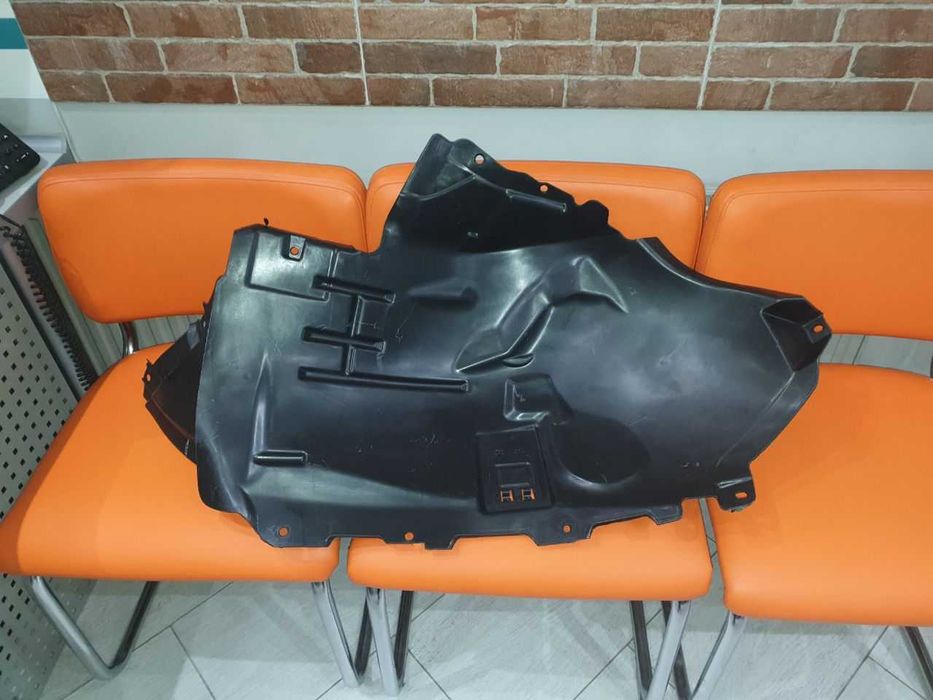 Підкрилок передній правий передня частина Mercedes GLC X254 C254 2546900403