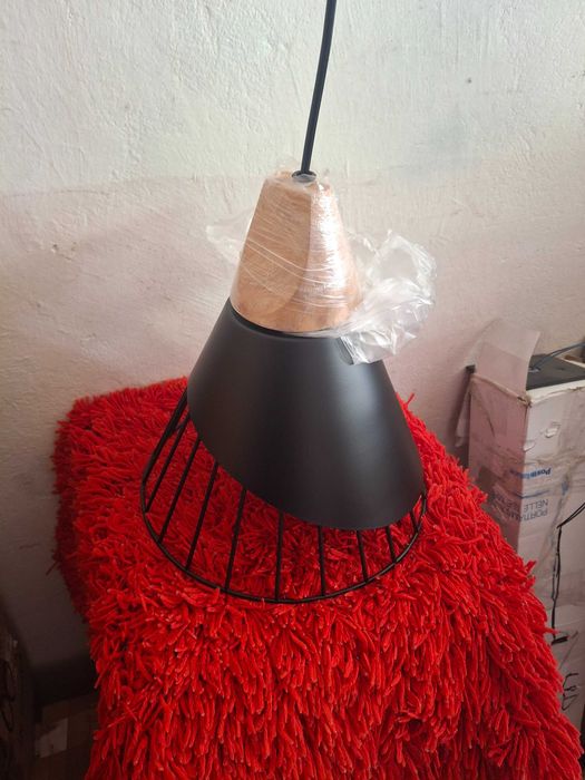 Wisząca lampa nowa